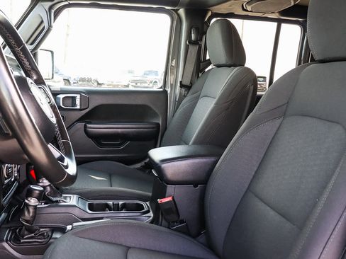 Used 2020 Jeep Wrangler Unlimited Sport AWD/4WD image 25