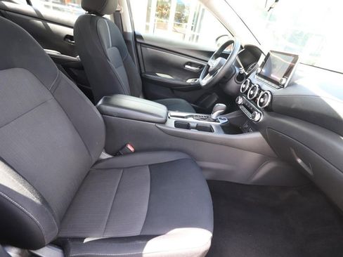 Used 2024 Nissan Sentra SV FWD image 12