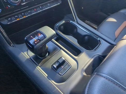 Used 2024 GMC Sierra 1500 AT4 w/ Technology Package image 12