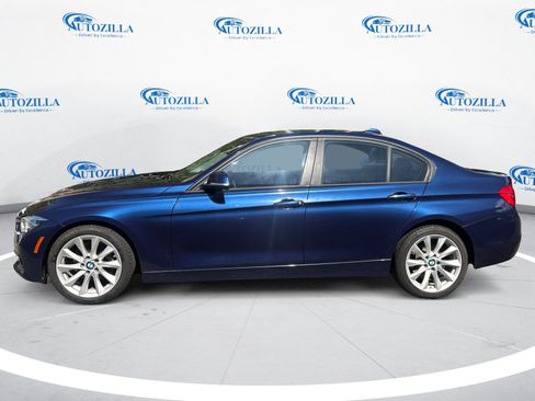 Used 2018 BMW 320i xDrive Sedan image 2