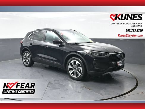 Used 2024 Ford Escape Platinum AWD/4WD image 1