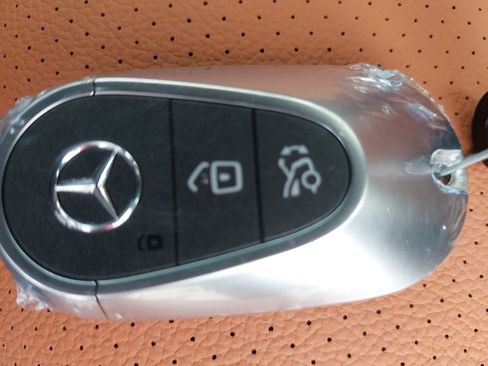 Used 2024 Mercedes-Benz C 300 Sedan image 37