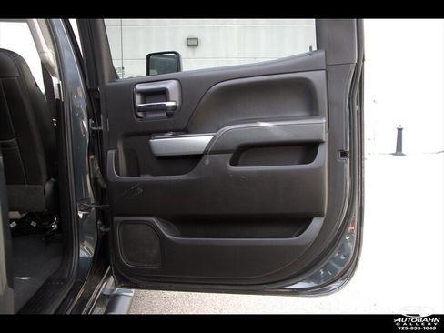 Used 2019 Chevrolet Silverado 2500 LTZ w/ Duramax Plus Package AWD/4WD image 33