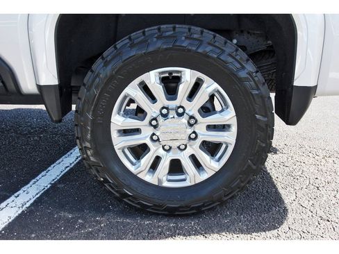 Used 2023 GMC Sierra 3500 Denali w/ Denali Ultimate Package AWD/4WD image 33