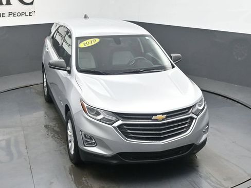 Used 2019 Chevrolet Equinox LS w/ LS Convenience Package FWD image 41