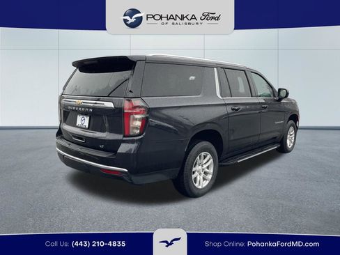 Used 2024 Chevrolet Suburban LT image 5