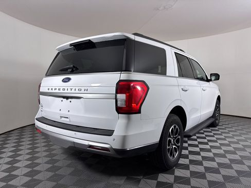 Used 2024 Ford Expedition XLT image 18