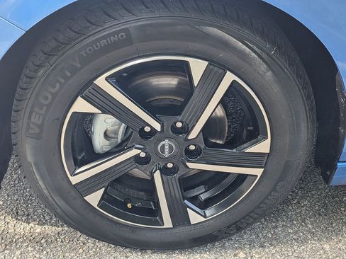 Used 2024 Nissan Sentra SV FWD image 10