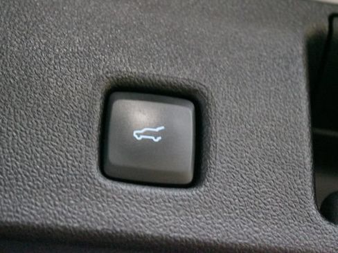Used 2025 Ford Escape Platinum AWD/4WD image 17