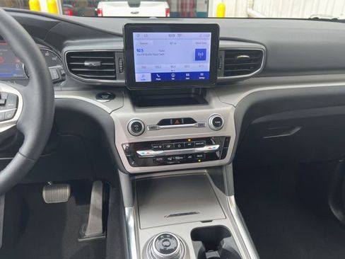 Used 2023 Ford Explorer XLT w/ Equipment Group 202A image 29