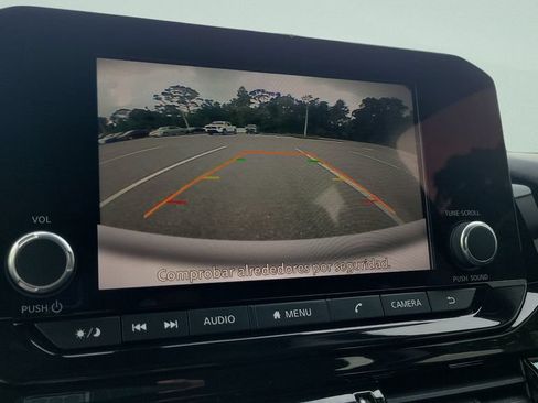 Used 2024 Nissan Pathfinder SV FWD image 17