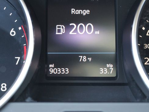 Used 2019 Volkswagen Tiguan SE w/ Panoramic Sunroof Package image 24