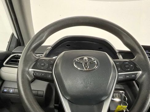 Used 2022 Toyota Camry LE w/ Carpet Mat Package (TMS) FWD image 21