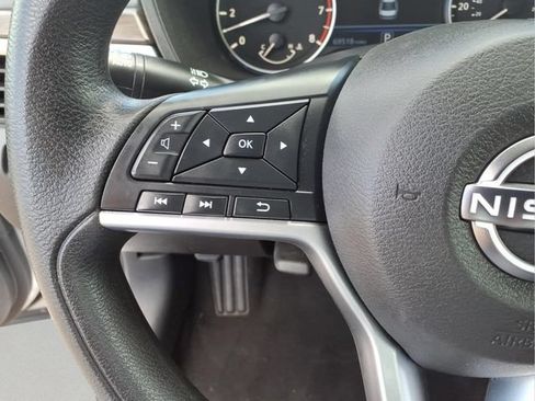 Used 2023 Nissan Altima 2.5 SV FWD image 16