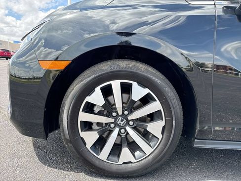 Used 2025 Honda Odyssey EX-L image 10