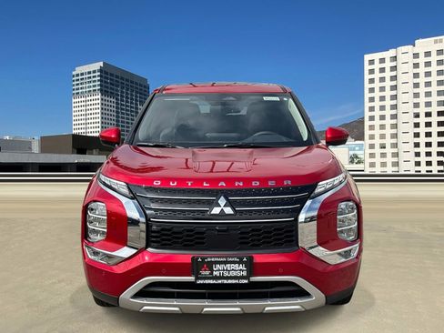 New 2025 Mitsubishi Outlander 4WD Plug-In Hybrid image 2