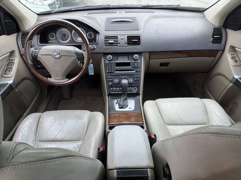 Used 2007 Volvo XC90 V8 image 8