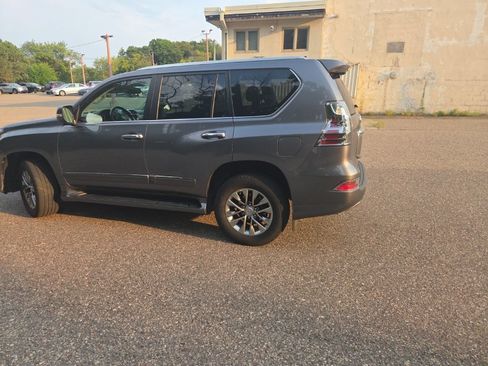 Used 2016 Lexus GX 460 Luxury w/ Preferred Accessory Package AWD/4WD image 7