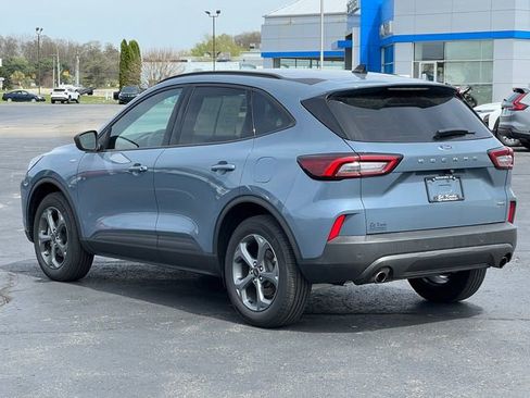 Used 2025 Ford Escape ST-Line w/ Tech Pack #1 AWD/4WD image 9