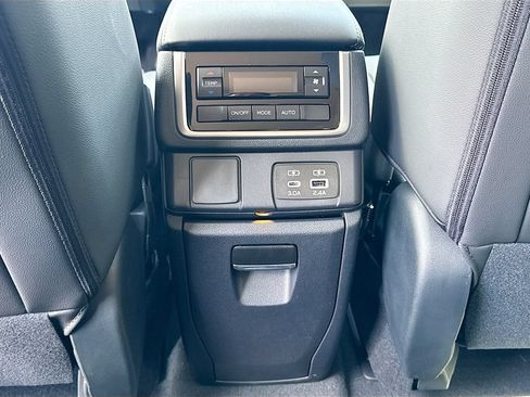 New 2026 Subaru Ascent Premium AWD/4WD image 23