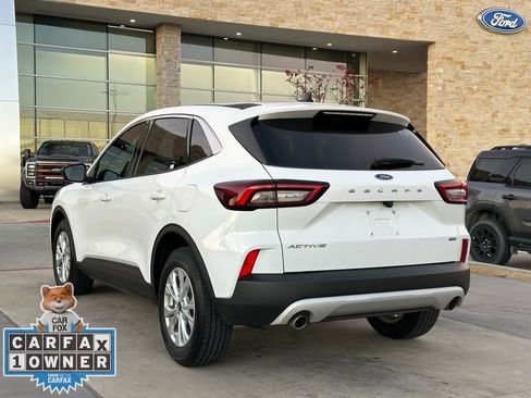 Used 2023 Ford Escape Active image 11