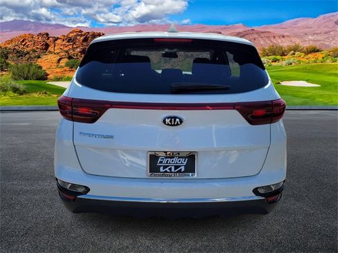Used 2022 Kia Sportage LX image 5