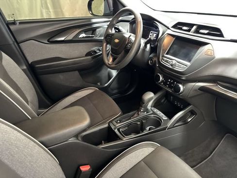 Used 2022 Chevrolet TrailBlazer LT w/ LPO, Blackout Package FWD image 26