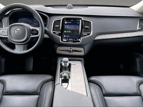 Certified 2025 Volvo XC90 T8 Ultra w/ Lounge Package image 7