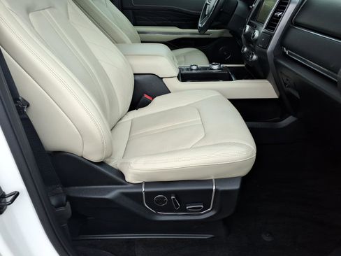 Used 2018 Ford Expedition Max Platinum AWD/4WD image 8