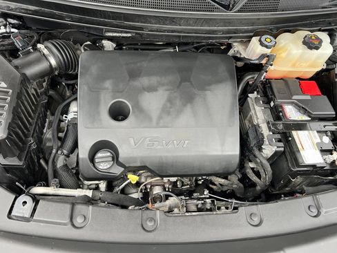 Used 2023 Chevrolet Traverse LT AWD/4WD image 47