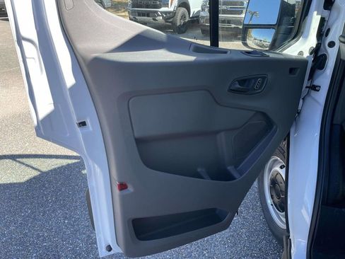 New 2026 Ford Transit 150 Low Roof w/ Load Area Protection Package RWD image 15