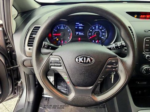 Used 2016 Kia Forte LX w/ LX Popular Plus Package FWD image 13