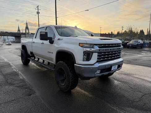 Used 2021 Chevrolet Silverado 2500 LTZ w/ LTZ Premium Package image 7