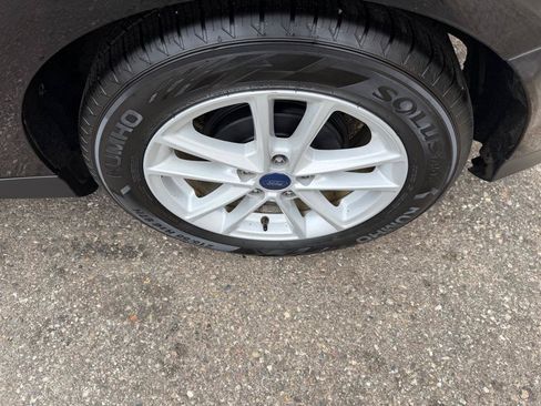 Used 2018 Ford Focus SE FWD image 7
