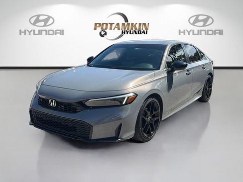 Used 2025 Honda Civic Sport image 1