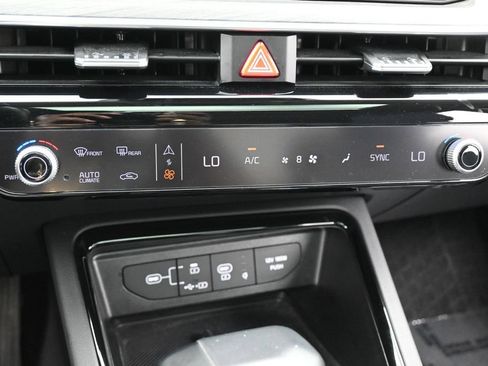 Used 2025 Kia K5 EX FWD image 28