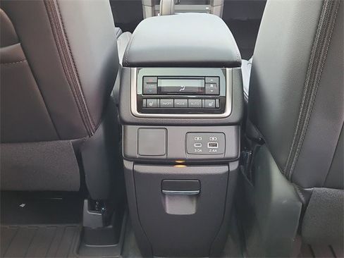 New 2026 Subaru Ascent Limited Bronze image 25