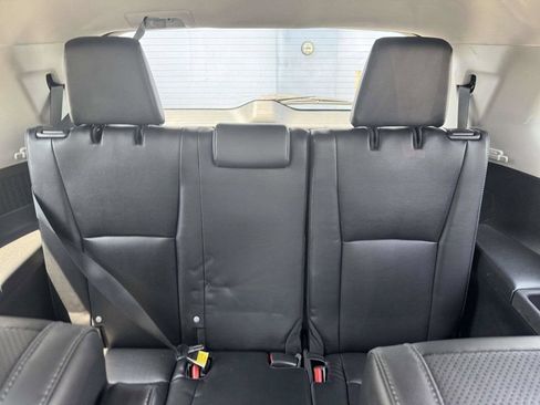 Used 2024 Toyota Grand Highlander AWD image 7