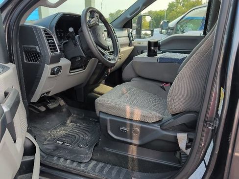 Used 2017 Ford F250 XLT AWD/4WD image 23