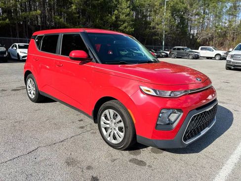 Used 2020 Kia Soul LX image 1