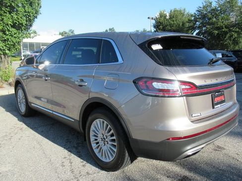 Used 2020 Lincoln Nautilus FWD image 5