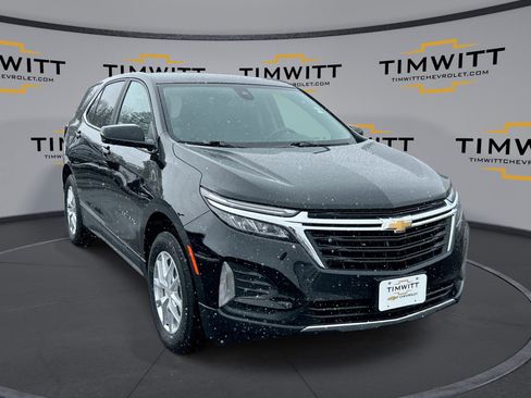 Used 2023 Chevrolet Equinox LT image 1