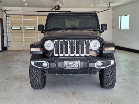 Used 2020 Jeep Wrangler Unlimited Sahara AWD/4WD image 15