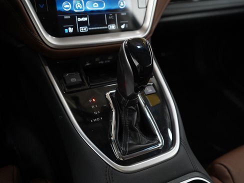 Used 2020 Subaru Outback Touring w/ Popular Package #2 image 22