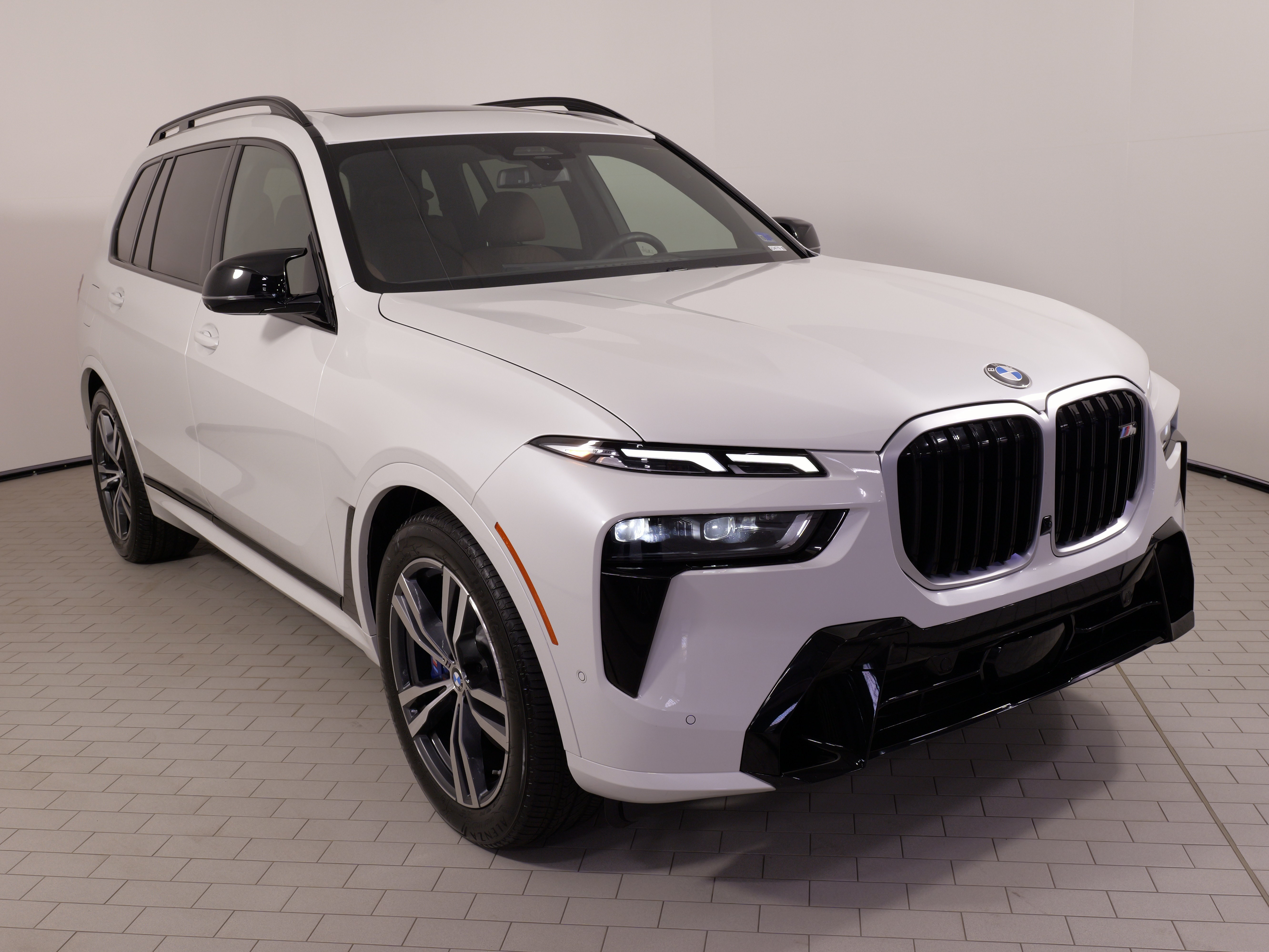 Used 2026 BMW X7 M60i AWD/4WD image 4