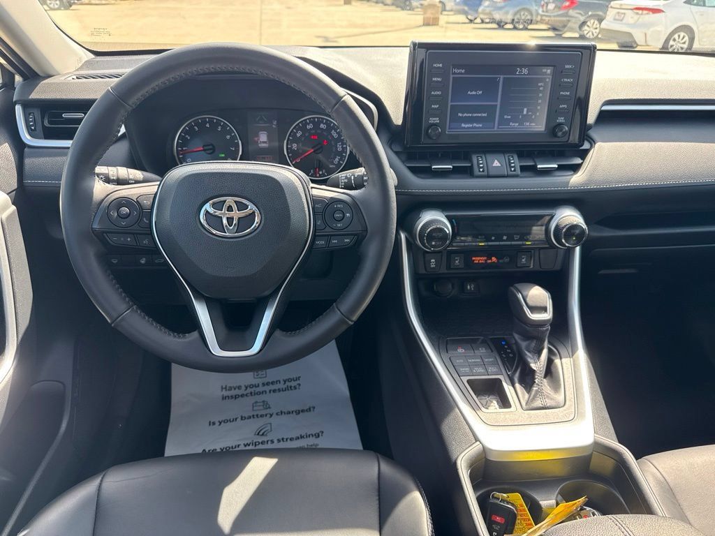 Used 2019 Toyota RAV4 XLE Premium AWD/4WD image 10