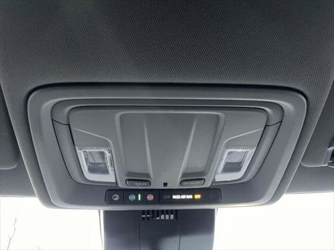 Used 2022 Chevrolet Silverado 1500 LT image 30