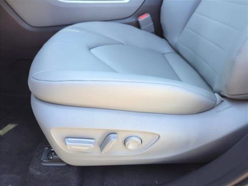 New 2026 Toyota Highlander XLE AWD/4WD image 13