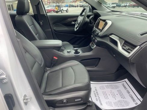 Used 2024 GMC Terrain SLT w/ Infotainment Package II image 37