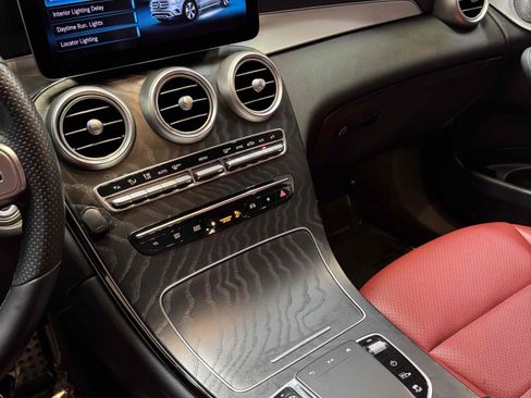 Used 2021 Mercedes-Benz GLC 300 image 33